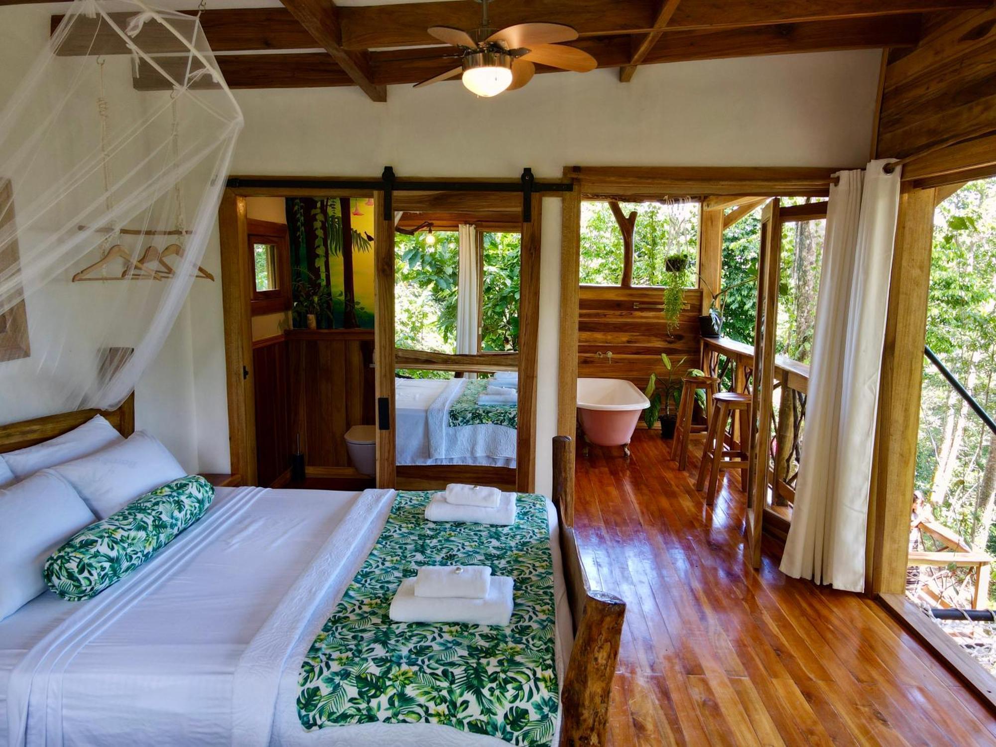 Jungle Spirit Treehouse Holiday home Cahuita