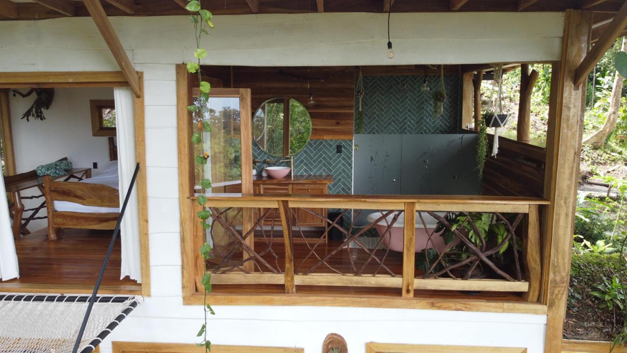 Jungle Spirit Treehouse * Cahuita
