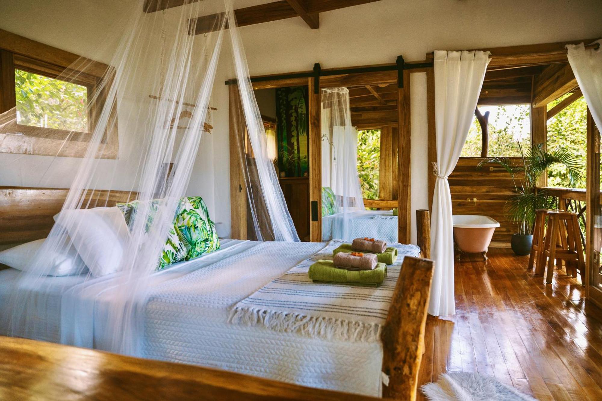 Jungle Spirit Treehouse * Cahuita