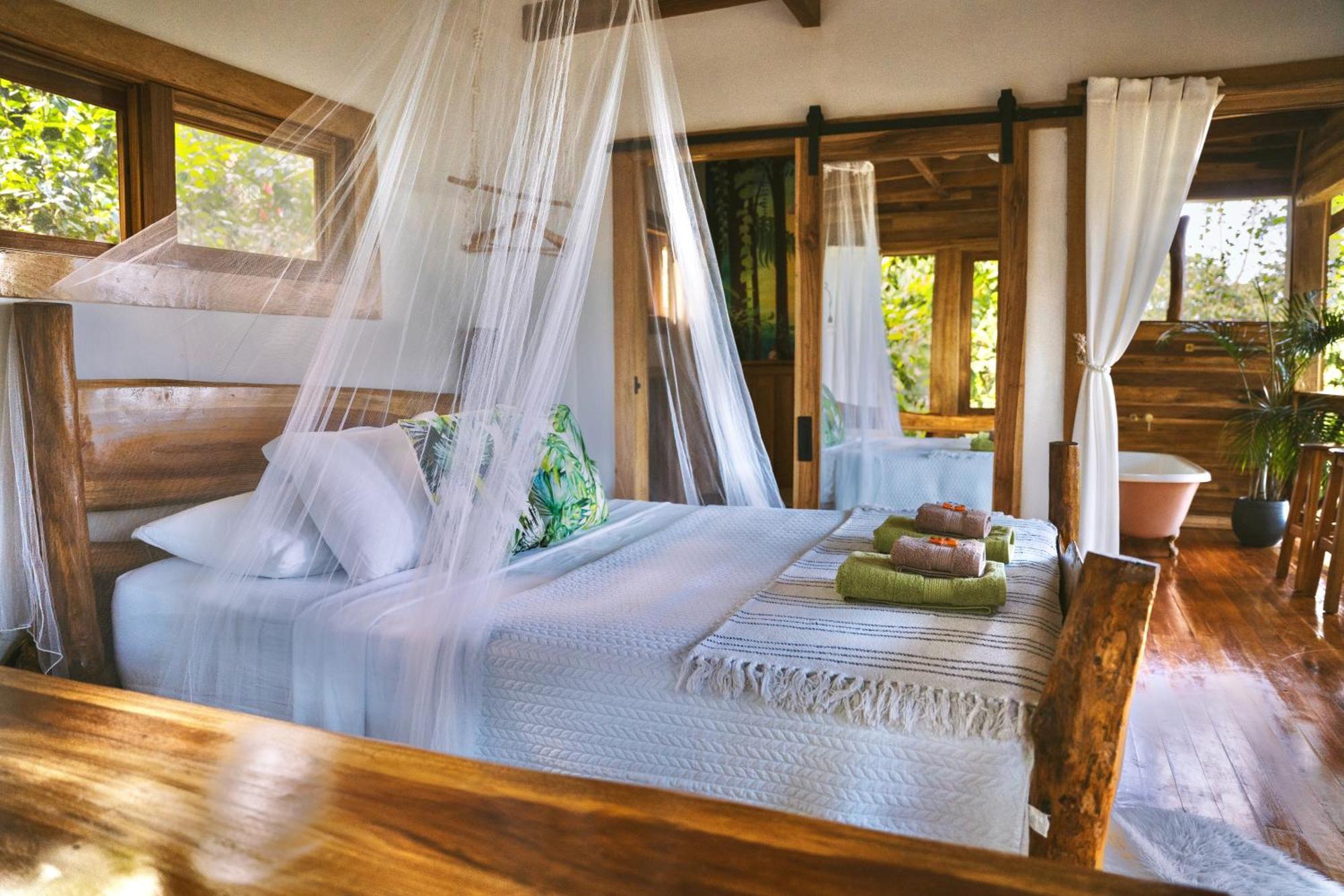 Jungle Spirit Treehouse Holiday home *
