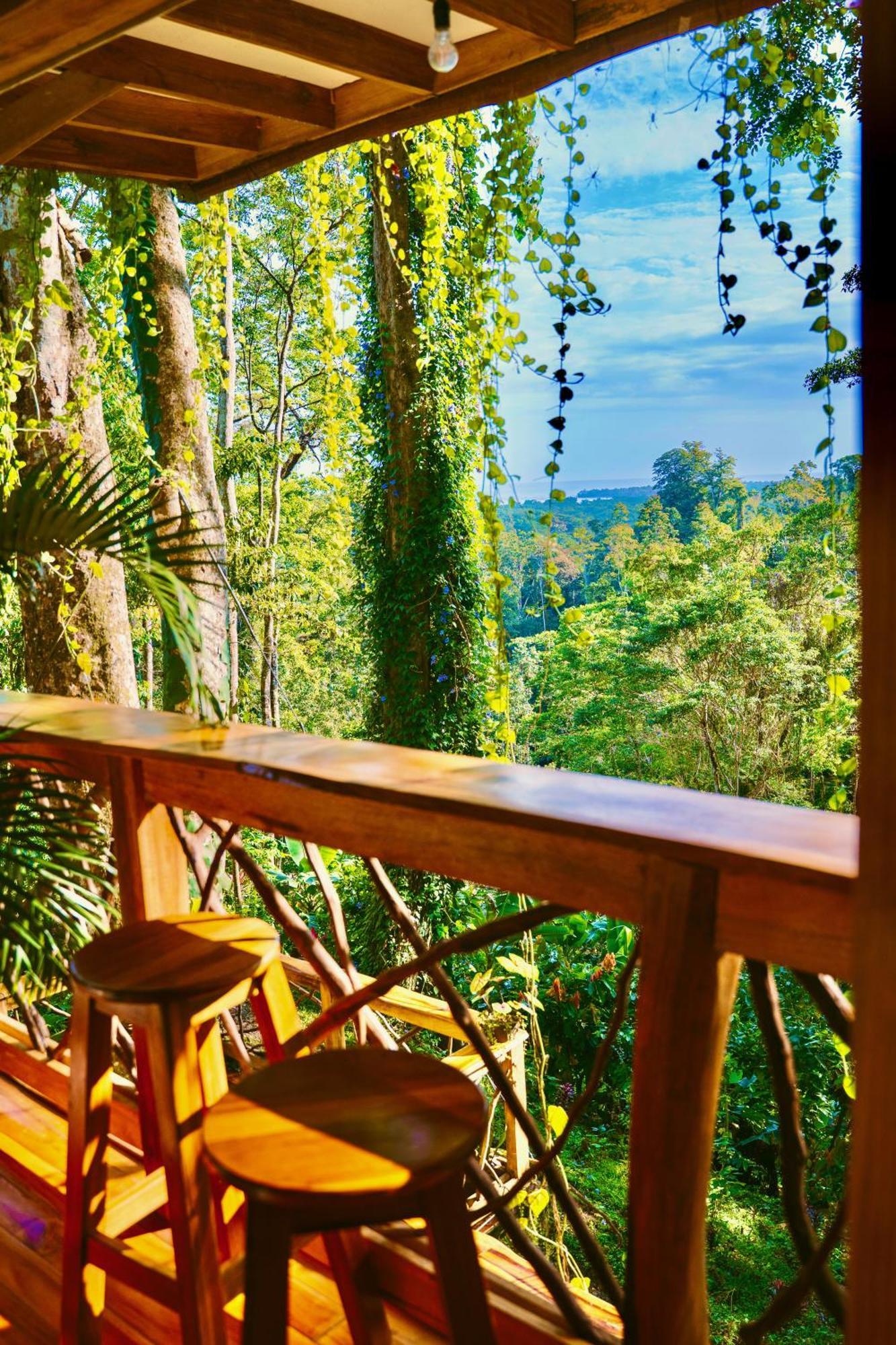 Jungle Spirit Treehouse Holiday home