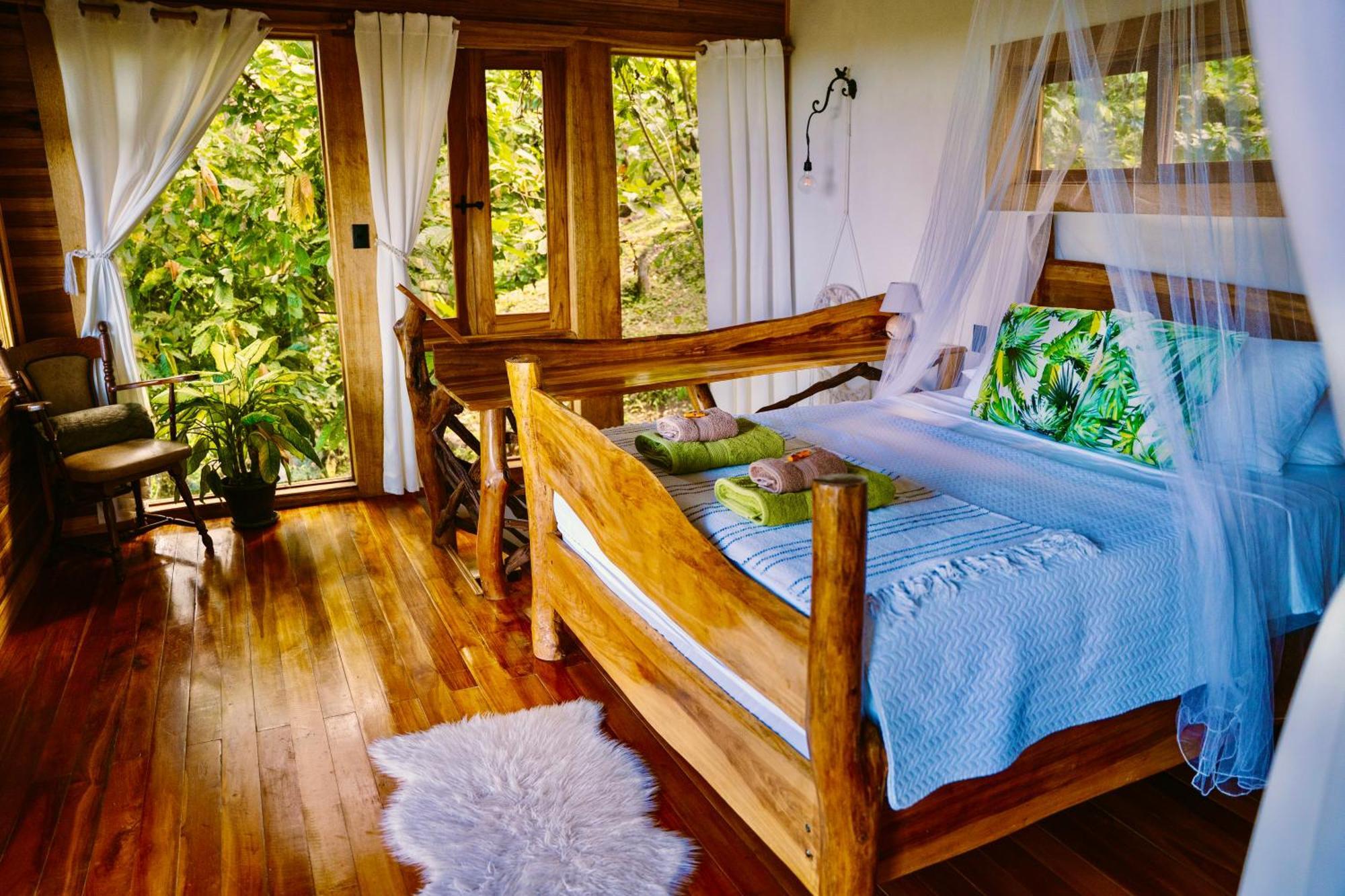 Jungle Spirit Treehouse Cahuita